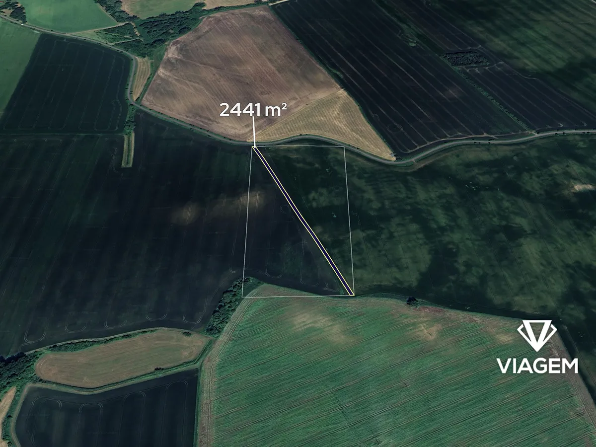 Prodej podílu 1/8 pole 305 m²